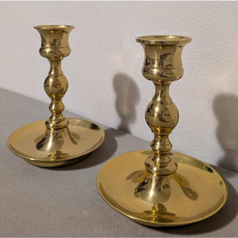 Vintage Solid Brass Candlesticks Pair - 4.5" Flared Saucer Base Taper Holders - Picture 2 of 8